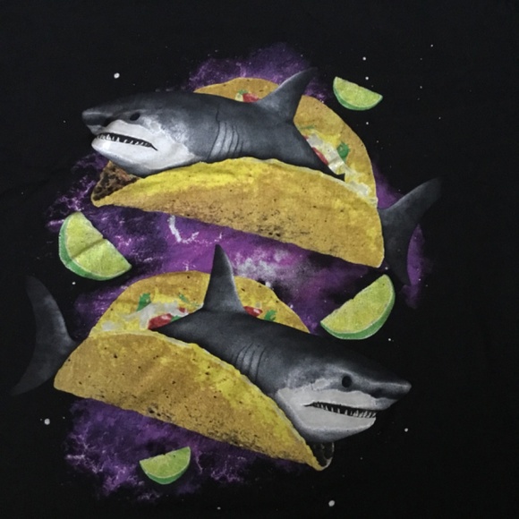 Boys tshirt medium 10-12 - Picture 2 of 3